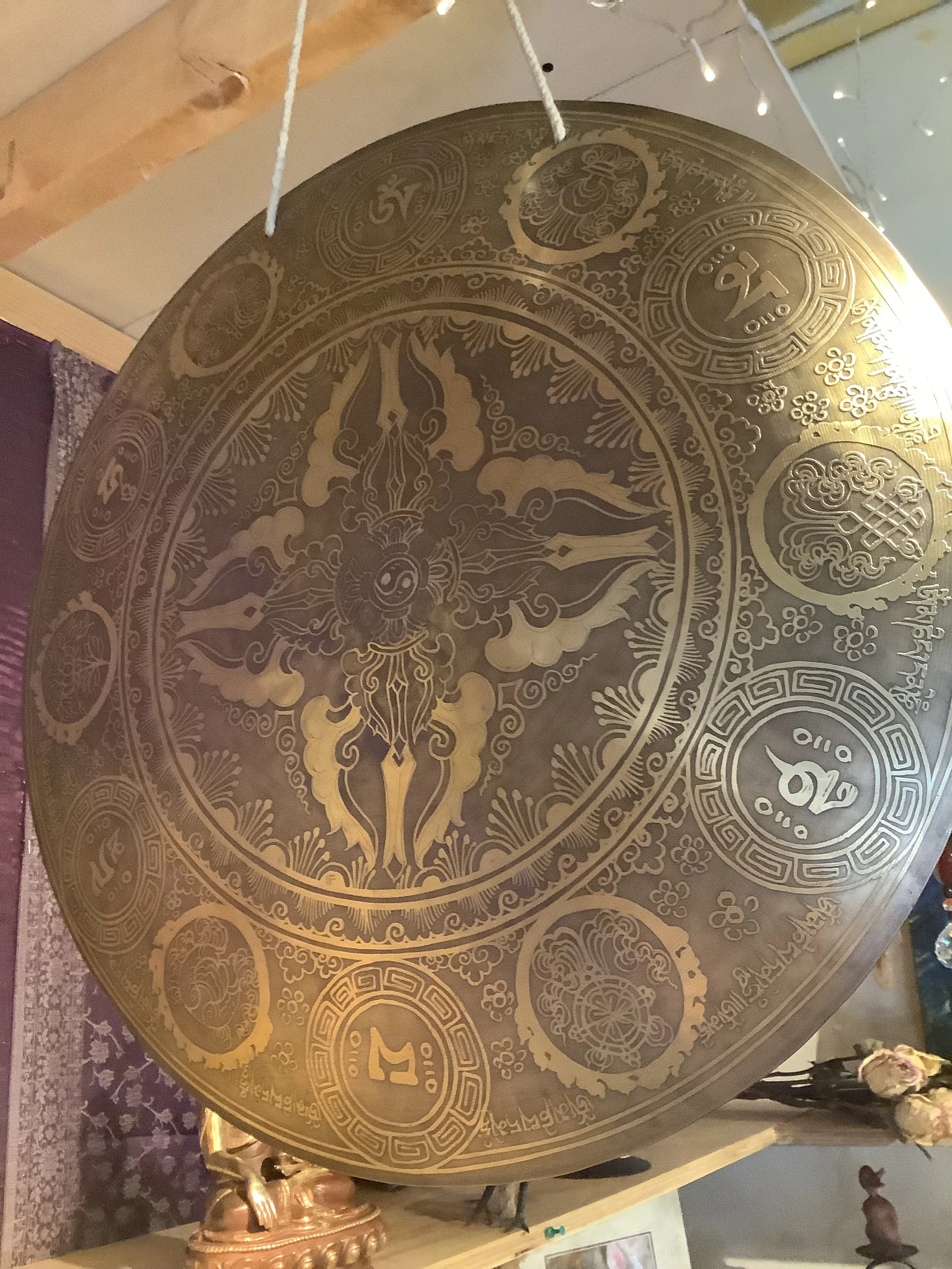 Himalayan gong for sound healing at Utopia Store